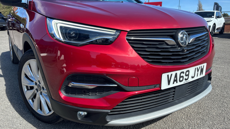 Vauxhall Grandland X 1.6 Hybrid4 300 Ultimate Nav 5dr Auto Hatchback